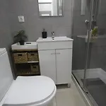 Antique M1 R1 - Amazing Double With Shared Bathroom In Marques Pombal 3* Lisboa