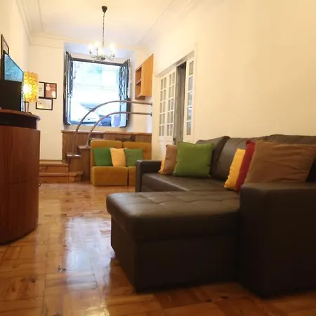 Antique M1 R1 - Amazing Double With Shared Bathroom In Marques Pombal Vendégház